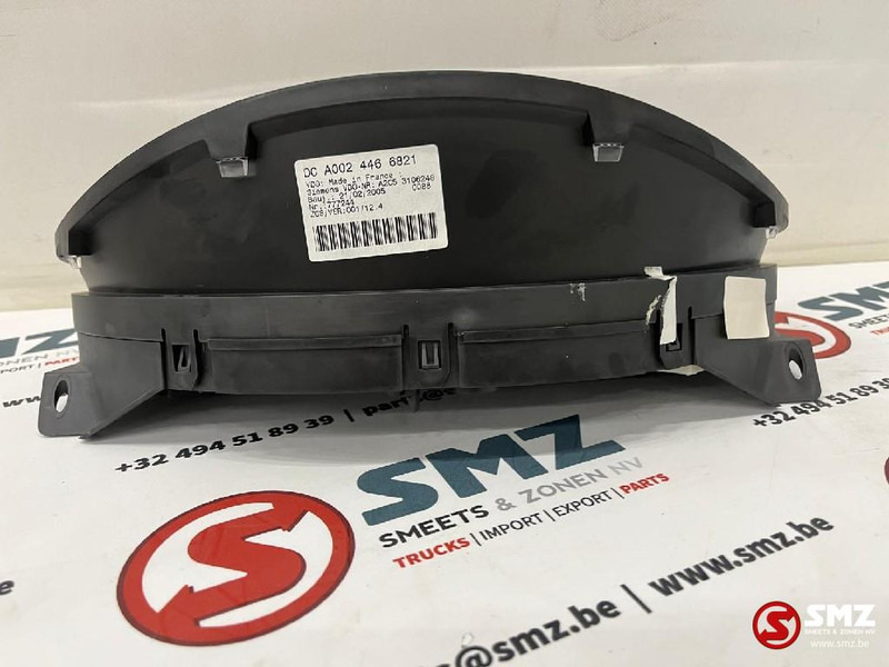 Mercedes-Benz Instrumentenpaneel mercedes sprinter W903 W904 - Komandna tabla za Kamion: slika 2 Mercedes-Benz Instrumentenpaneel mercedes sprinter W903 W904 - Komandna tabla za Kamion: slika 2