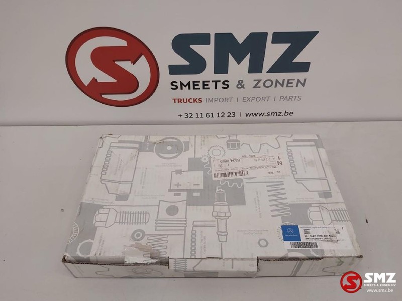 Mercedes-Benz Occ Koplamp sierlijst chroom links Actros MP2/MP3 - Prednja svetla za Kamion: slika 2 Mercedes-Benz Occ Koplamp sierlijst chroom links Actros MP2/MP3 - Prednja svetla za Kamion: slika 2
