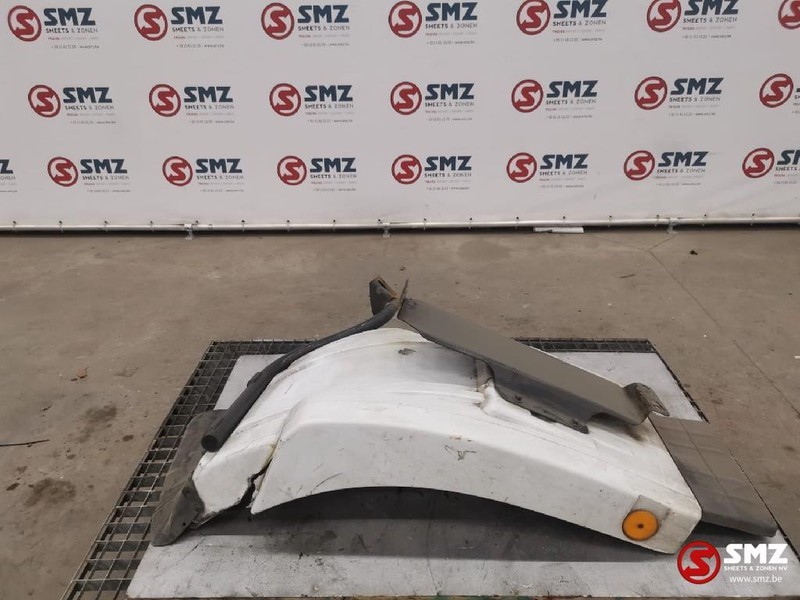 Mercedes-Benz Occ Spatbord links Mercedes Actros 1844 - Blatobran za Kamion: slika 1 Mercedes-Benz Occ Spatbord links Mercedes Actros 1844 - Blatobran za Kamion: slika 1