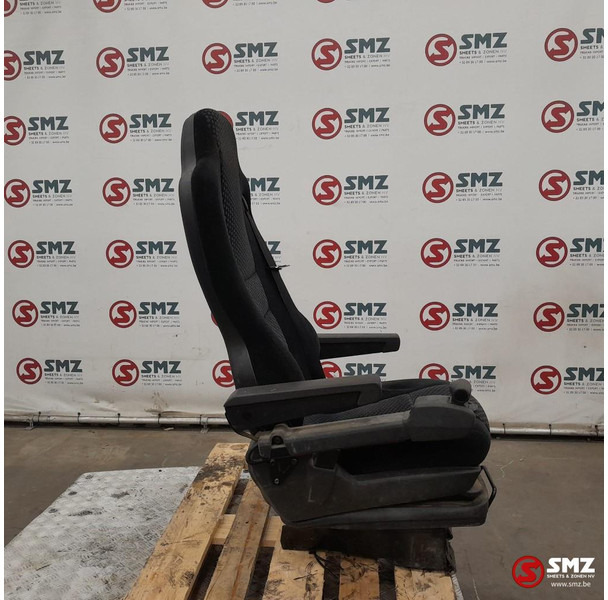 Mercedes-Benz Occ bestuurdersstoel Mercedes Actros MP3 - Kabina i enterijer za Kamion: slika 4 Mercedes-Benz Occ bestuurdersstoel Mercedes Actros MP3 - Kabina i enterijer za Kamion: slika 4