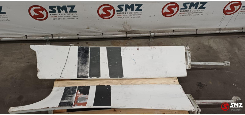 Mercedes-Benz Occ cabinespoilerset Mercedes SK - Aerodinamika/ Spojler za Kamion: slika 3 Mercedes-Benz Occ cabinespoilerset Mercedes SK - Aerodinamika/ Spojler za Kamion: slika 3