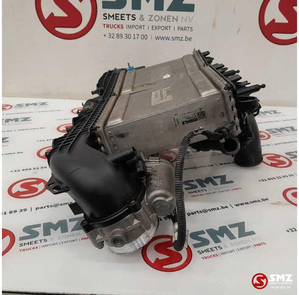 Mercedes-Benz Occ intercooler radiator AMG C63S Mercedes - Hladnjak za Automobil: slika 4 Mercedes-Benz Occ intercooler radiator AMG C63S Mercedes - Hladnjak za Automobil: slika 4