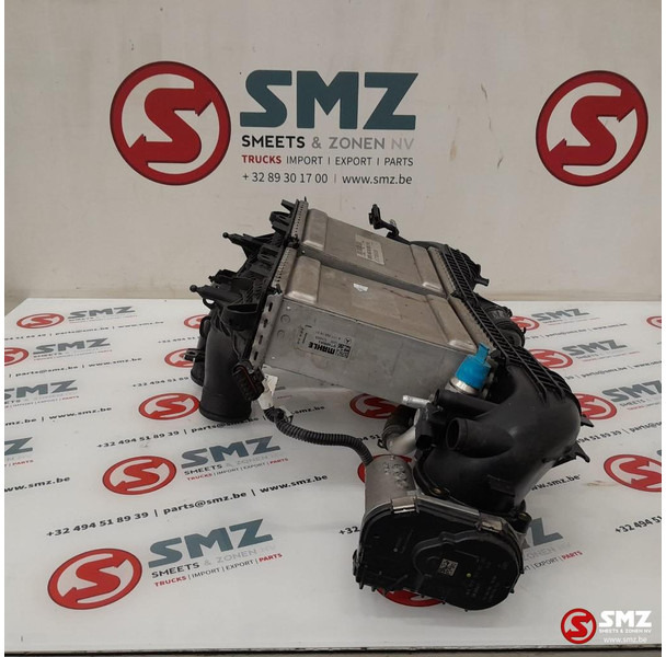 Mercedes-Benz Occ intercooler radiator AMG C63S Mercedes - Hladnjak za Automobil: slika 3 Mercedes-Benz Occ intercooler radiator AMG C63S Mercedes - Hladnjak za Automobil: slika 3