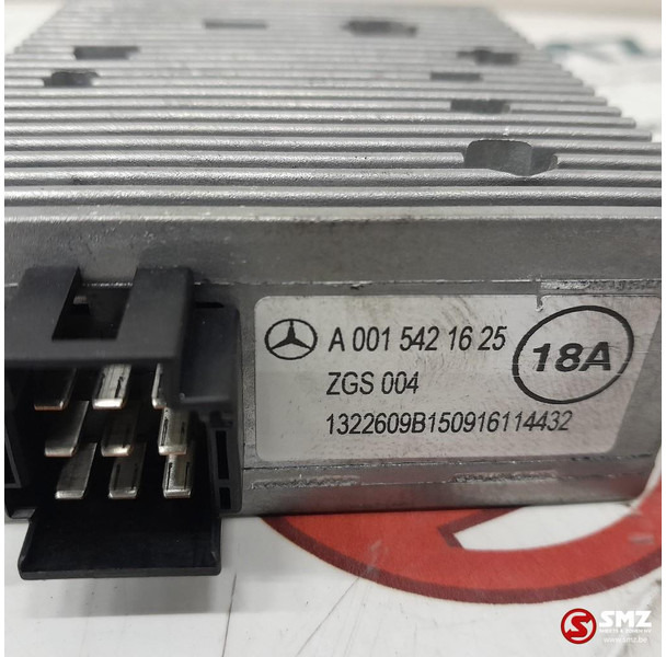 Mercedes-Benz Occ omvormer 24-12V 18A Mercedes - Električni sistem za Kamion: slika 4 Mercedes-Benz Occ omvormer 24-12V 18A Mercedes - Električni sistem za Kamion: slika 4