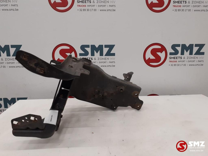 Mercedes-Benz Occ onderste tredebeugel rechts Mercedes - Ram/ Šasija za Kamion: slika 3 Mercedes-Benz Occ onderste tredebeugel rechts Mercedes - Ram/ Šasija za Kamion: slika 3