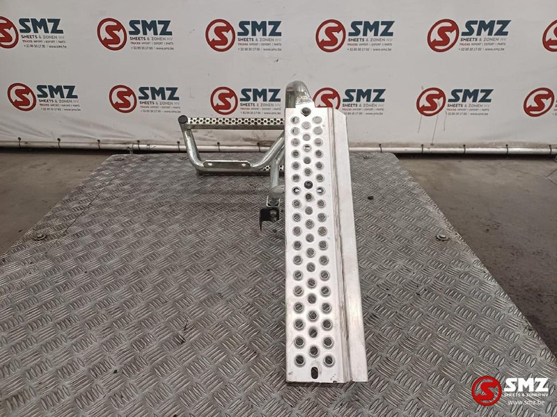 Mercedes-Benz Occ trap batterijbak Mercedes - Ram/ Šasija za Kamion: slika 3 Mercedes-Benz Occ trap batterijbak Mercedes - Ram/ Šasija za Kamion: slika 3