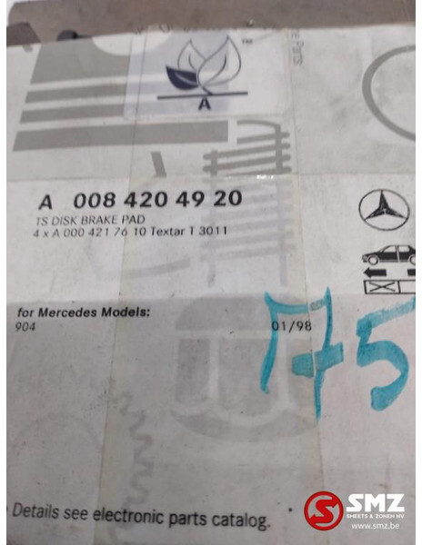 Mercedes-Benz Set remblokken mercedes sprinter w901-w905 a008420 - Kočione pločice za Kamion: slika 2 Mercedes-Benz Set remblokken mercedes sprinter w901-w905 a008420 - Kočione pločice za Kamion: slika 2
