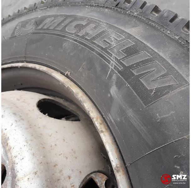 Michelin Occ vrachtwagenband 295/60R22.5 150/147K Michelin - Guma za Kamion: slika 2 Michelin Occ vrachtwagenband 295/60R22.5 150/147K Michelin - Guma za Kamion: slika 2