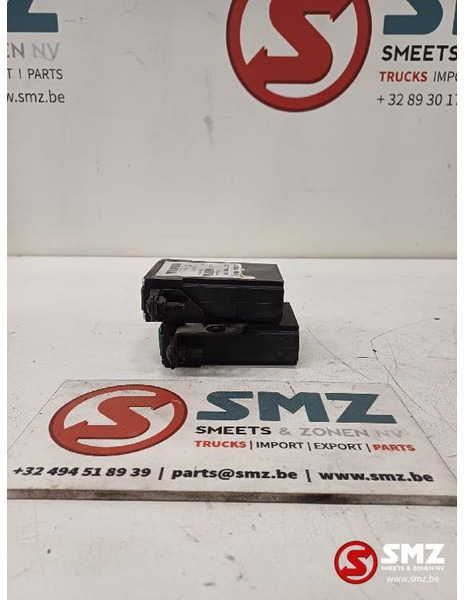 Renault Occ ECU FMS + versnellingskiezer regeleenheid Rena - Upravljačka jedinica za Kamion: slika 4 Renault Occ ECU FMS + versnellingskiezer regeleenheid Rena - Upravljačka jedinica za Kamion: slika 4