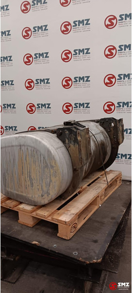 Renault Occ brandstoftank 415L + steunen Renault - Rezervoar za gorivo za Kamion: slika 2 Renault Occ brandstoftank 415L + steunen Renault - Rezervoar za gorivo za Kamion: slika 2