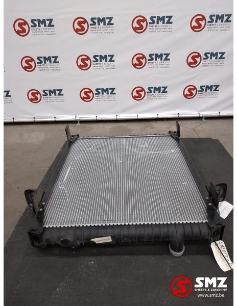 Renault Radiator Renault KERAX, PREMIUM, PREMIUM 2 - Radijator: slika 1 Renault Radiator Renault KERAX, PREMIUM, PREMIUM 2 - Radijator: slika 1