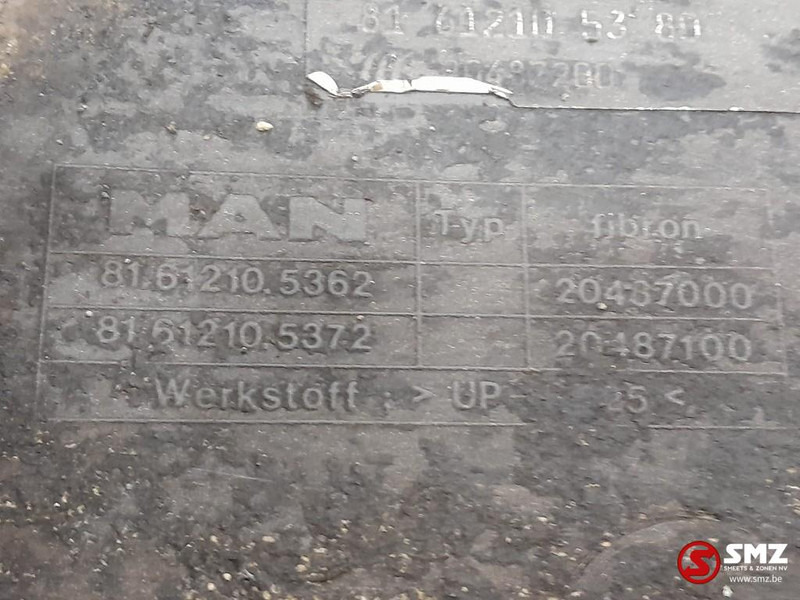 MAN Occ cabinespatbord rechts MAN - Rezervni deo za Kamion: slika 4 MAN Occ cabinespatbord rechts MAN - Rezervni deo za Kamion: slika 4