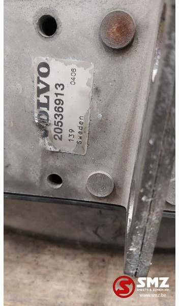 Volvo Occ Radiator met intercooler Volvo FH12 - Radijator za Kamion: slika 4 Volvo Occ Radiator met intercooler Volvo FH12 - Radijator za Kamion: slika 4