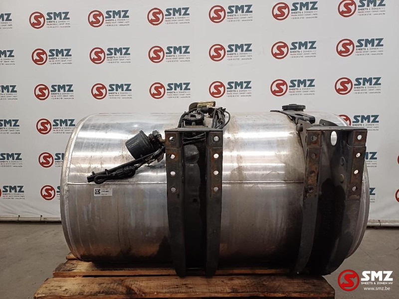 Volvo Occ brandstoftank met steunen Volvo - Rezervoar za gorivo za Kamion: slika 2 Volvo Occ brandstoftank met steunen Volvo - Rezervoar za gorivo za Kamion: slika 2