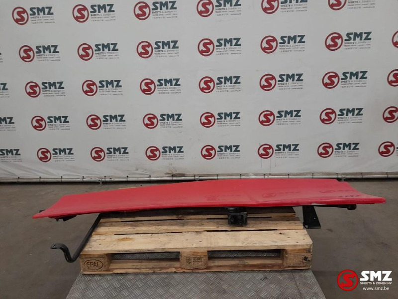 Volvo Occ cabinespoiler links Volvo - Aerodinamika/ Spojler za Kamion: slika 2 Volvo Occ cabinespoiler links Volvo - Aerodinamika/ Spojler za Kamion: slika 2