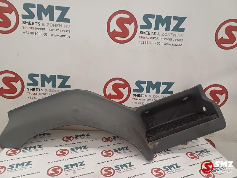 Volvo Occ opstapbak rechts Volvo - Kabina i enterijer za Kamion: slika 1 Volvo Occ opstapbak rechts Volvo - Kabina i enterijer za Kamion: slika 1