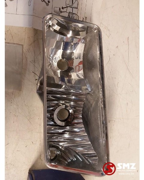 Volvo Volvo mistlicht reflector koplamp links - Prednja svetla za Kamion: slika 4 Volvo Volvo mistlicht reflector koplamp links - Prednja svetla za Kamion: slika 4