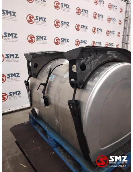 Volvo brandstoftank 405 L Volvo - Rezervoar za gorivo za Kamion: slika 1 Volvo brandstoftank 405 L Volvo - Rezervoar za gorivo za Kamion: slika 1