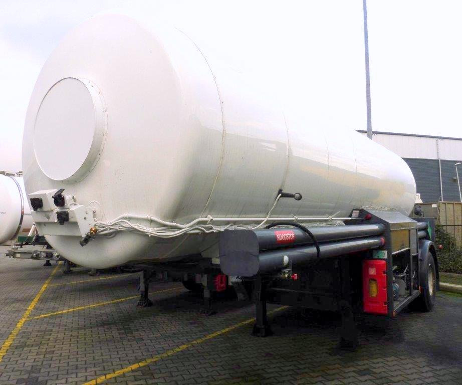 BURG Gas tank semi-trailer used for CO2 Carbon dioxide - Poluprikolica cisterna: slika 1 BURG Gas tank semi-trailer used for CO2 Carbon dioxide - Poluprikolica cisterna: slika 1