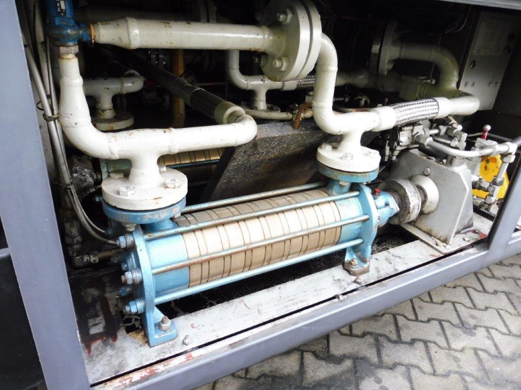 BURG Gas tank semi-trailer used for CO2 Carbon dioxide - Poluprikolica cisterna: slika 5 BURG Gas tank semi-trailer used for CO2 Carbon dioxide - Poluprikolica cisterna: slika 5