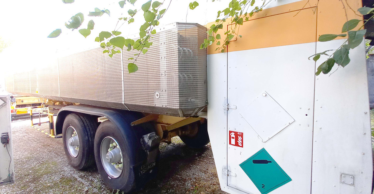 Cryolor Сryolor gas tank semi trailer for oxygen, nitrogen, argon, CO₂, carbon dioxide, LIN, LOX, LAR - Poluprikolica cisterna: slika 3 Cryolor Сryolor gas tank semi trailer for oxygen, nitrogen, argon, CO₂, carbon dioxide, LIN, LOX, LAR - Poluprikolica cisterna: slika 3