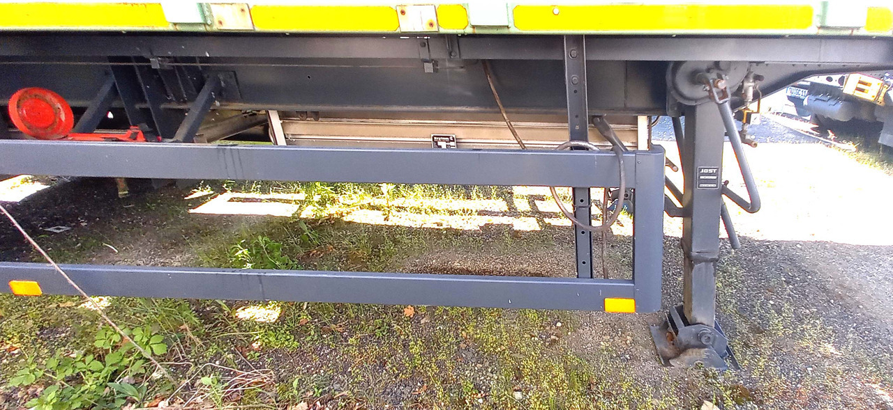 Poluprikolica cisterna Messer Griesheim Gas tank semi-trailer used for LNG/CNG mobile filling station Methan Gas Cryogenic: slika 22 Poluprikolica cisterna Messer Griesheim Gas tank semi-trailer used for LNG/CNG mobile filling station Methan Gas Cryogenic: slika 22