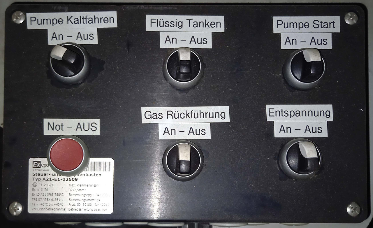 Poluprikolica cisterna Messer Griesheim Gas tank semi-trailer used for LNG/CNG mobile filling station Methan Gas Cryogenic: slika 28 Poluprikolica cisterna Messer Griesheim Gas tank semi-trailer used for LNG/CNG mobile filling station Methan Gas Cryogenic: slika 28