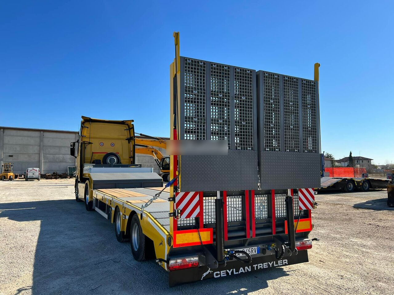 CEYLAN 2 AXLES STANDART & EXTENDABLE LOWBED - Niska poluprikolica za prevoz: slika 3 CEYLAN 2 AXLES STANDART & EXTENDABLE LOWBED - Niska poluprikolica za prevoz: slika 3