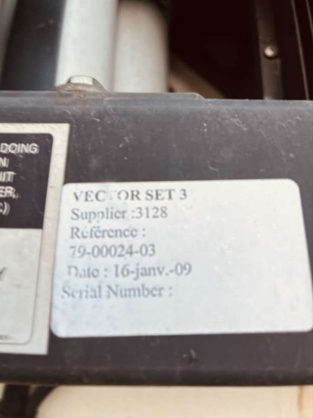 Diversen Vector 1800 Compleet en onderdelen Compressor ect - Poluprikolica hladnjače: slika 4 Diversen Vector 1800 Compleet en onderdelen Compressor ect - Poluprikolica hladnjače: slika 4