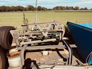 Schmitz Cargobull Reserveband steunen - Шины и диски za Kamion: slika 2 Schmitz Cargobull Reserveband steunen - Шины и диски za Kamion: slika 2