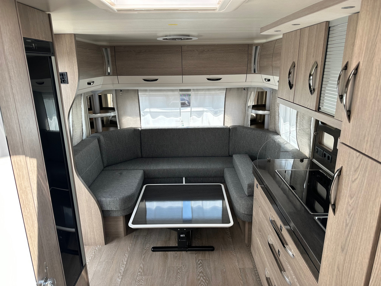 Hobby 560 UL Prestige 2023 - Kamp prikolica: slika 5 Hobby 560 UL Prestige 2023 - Kamp prikolica: slika 5