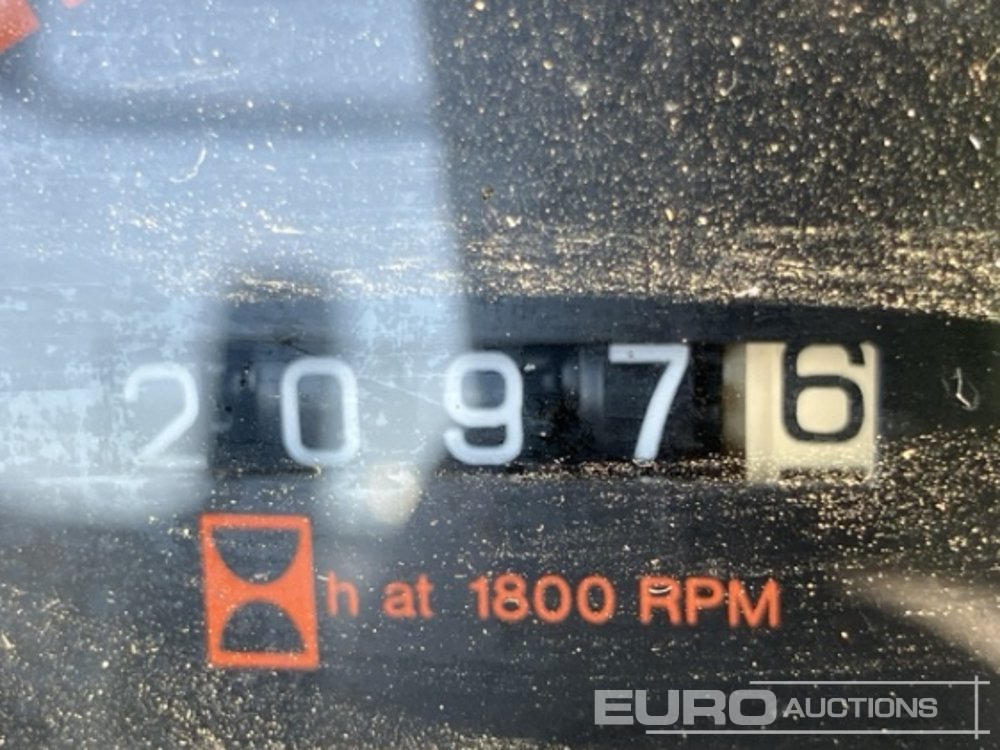 1997 Massey Ferguson 390 - Traktor: slika 4 1997 Massey Ferguson 390 - Traktor: slika 4