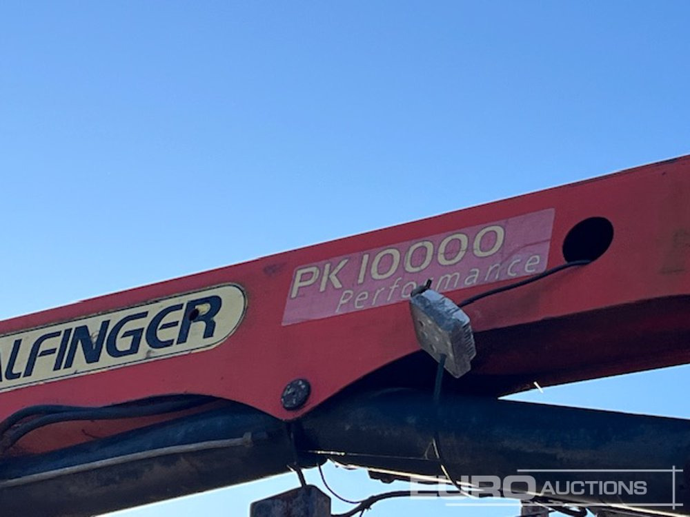 Kamion sa tovarnim sandukom 2004 DAF LF55.220: slika 8