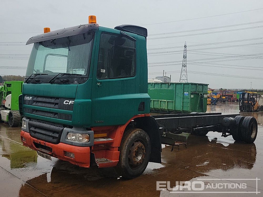2005 DAF CF65.220 - Kamion sa golom šasijom i zatvorenom kabinom: slika 1 2005 DAF CF65.220 - Kamion sa golom šasijom i zatvorenom kabinom: slika 1