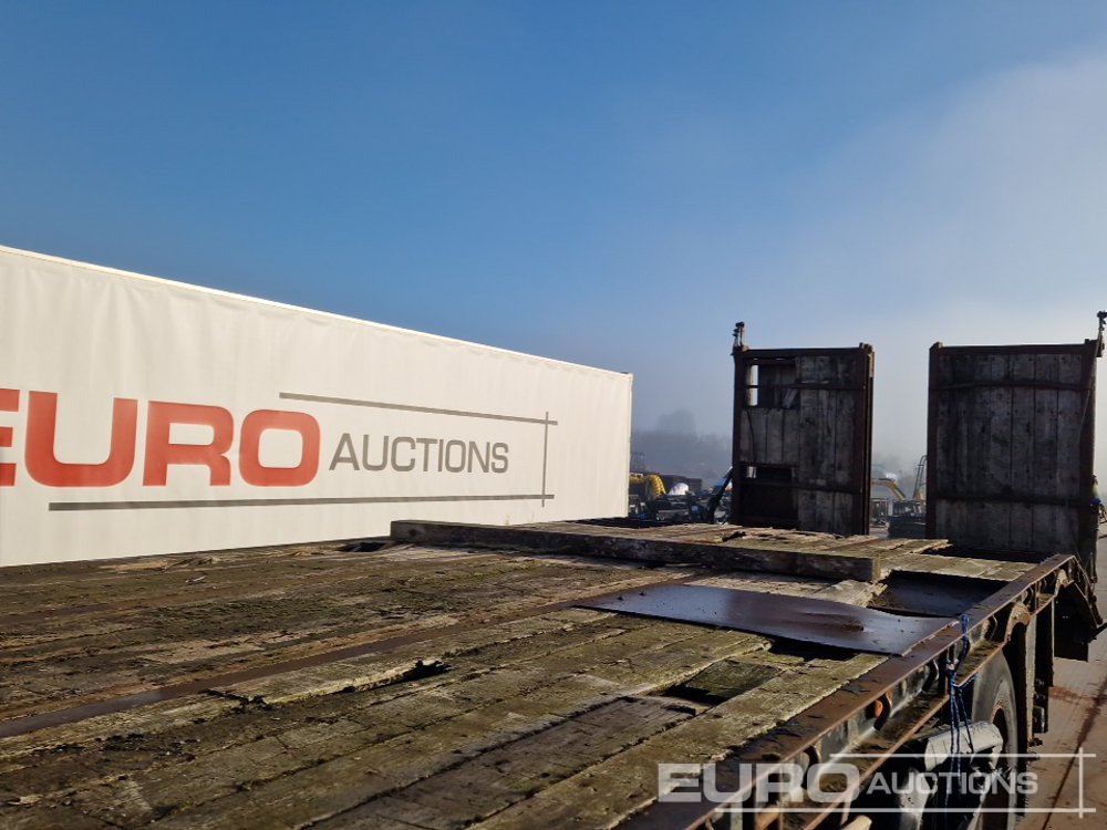 Kamion sa tovarnim sandukom za prevoz teških mašina 2005 Volvo FL220: slika 19