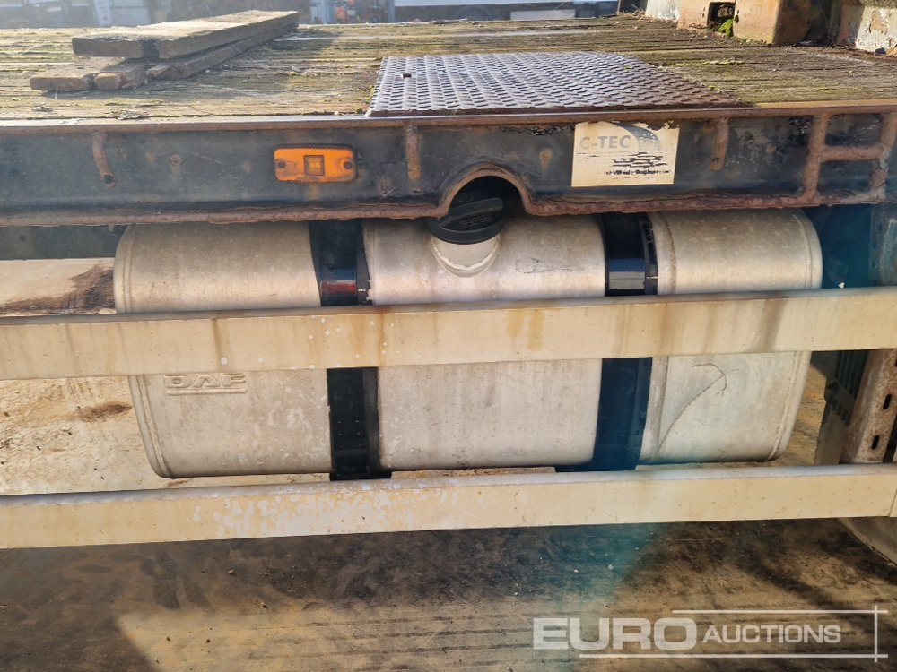 Kamion sa tovarnim sandukom za prevoz teških mašina 2005 Volvo FL220: slika 32