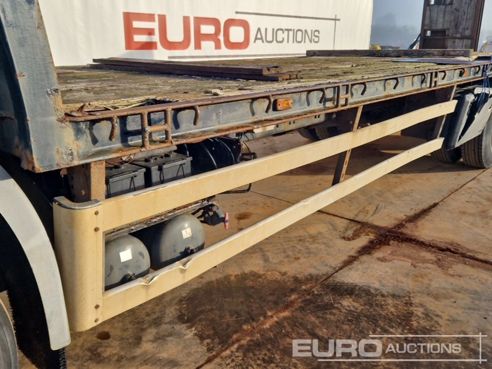 Kamion sa tovarnim sandukom za prevoz teških mašina 2005 Volvo FL220: slika 15