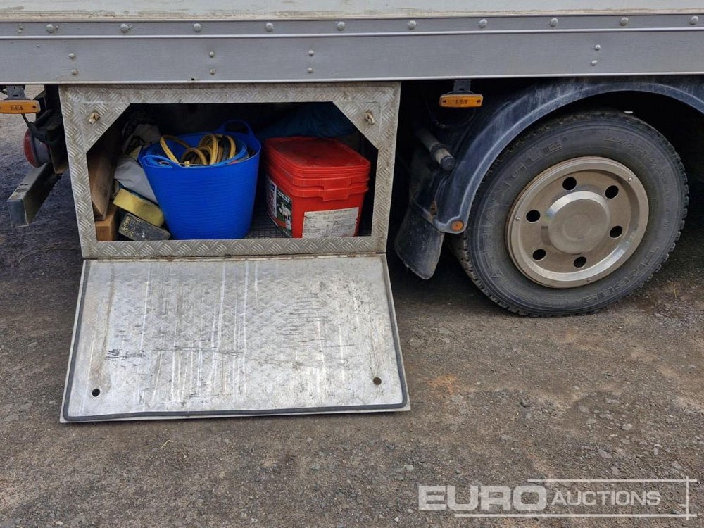 2006 DAF 45.150 - Kamion za prevoz stoke: slika 5 2006 DAF 45.150 - Kamion za prevoz stoke: slika 5