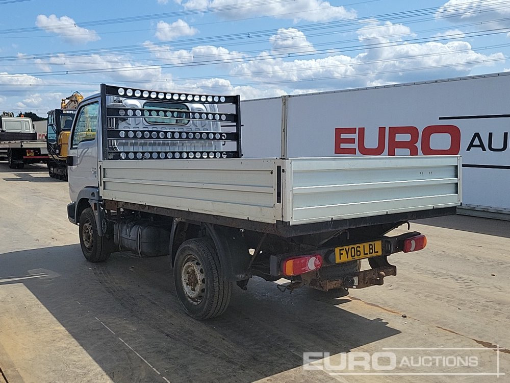 2006 Nissan Cabstar 34.10 - Dostavno vozilo sa otvorenom sandukom: slika 3 2006 Nissan Cabstar 34.10 - Dostavno vozilo sa otvorenom sandukom: slika 3