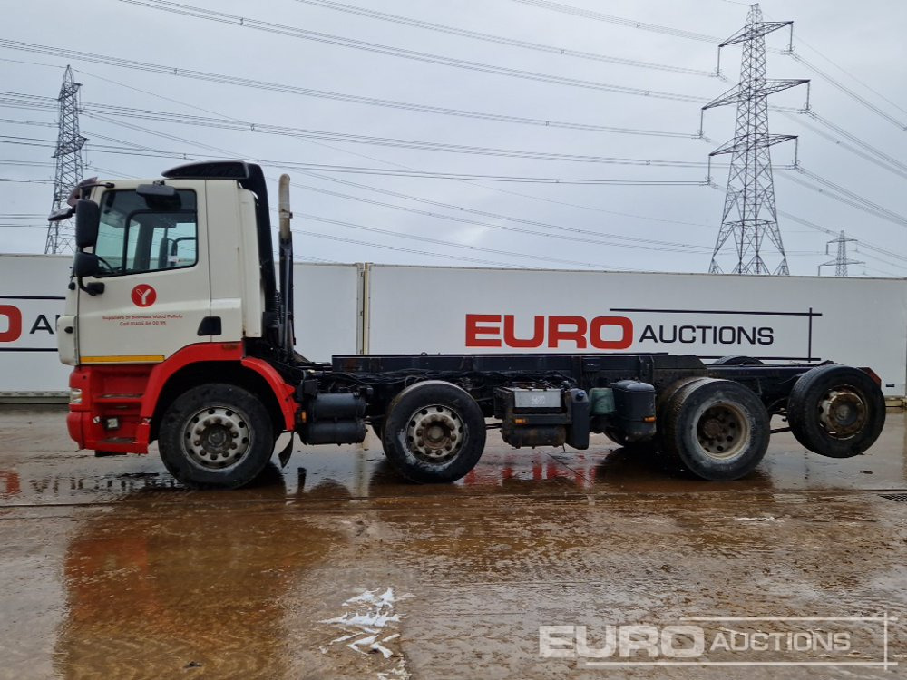 2009 DAF CF85.360 - Kamion sa golom šasijom i zatvorenom kabinom: slika 2 2009 DAF CF85.360 - Kamion sa golom šasijom i zatvorenom kabinom: slika 2