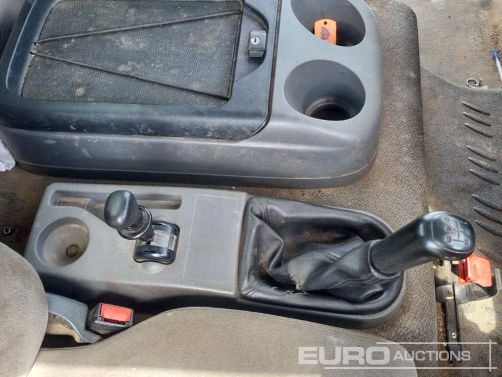 Kamion sa golom šasijom i zatvorenom kabinom 2009 DAF LF45.140: slika 26