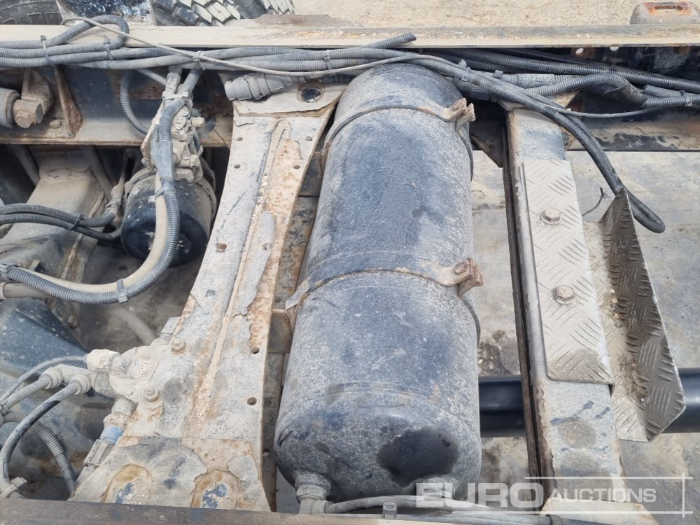 Kamion sa golom šasijom i zatvorenom kabinom 2009 DAF LF45.140: slika 16