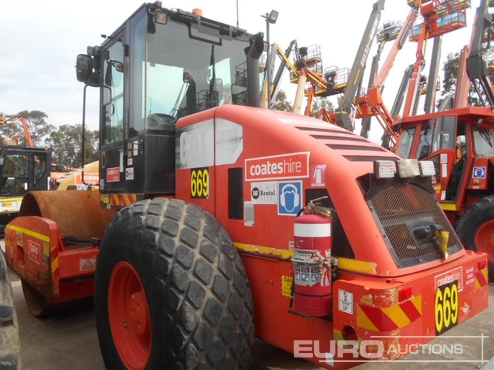 2011 CAT CS533XT Single Drum Vibrating Roller, A/C - Valjak: slika 2 2011 CAT CS533XT Single Drum Vibrating Roller, A/C - Valjak: slika 2