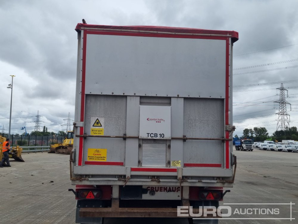 2013 Fruehauf Tri Axle Bulk Tipping Trailer, Lift Axle, Easy Sheet - Poluprikolica istovarivača: slika 4 2013 Fruehauf Tri Axle Bulk Tipping Trailer, Lift Axle, Easy Sheet - Poluprikolica istovarivača: slika 4