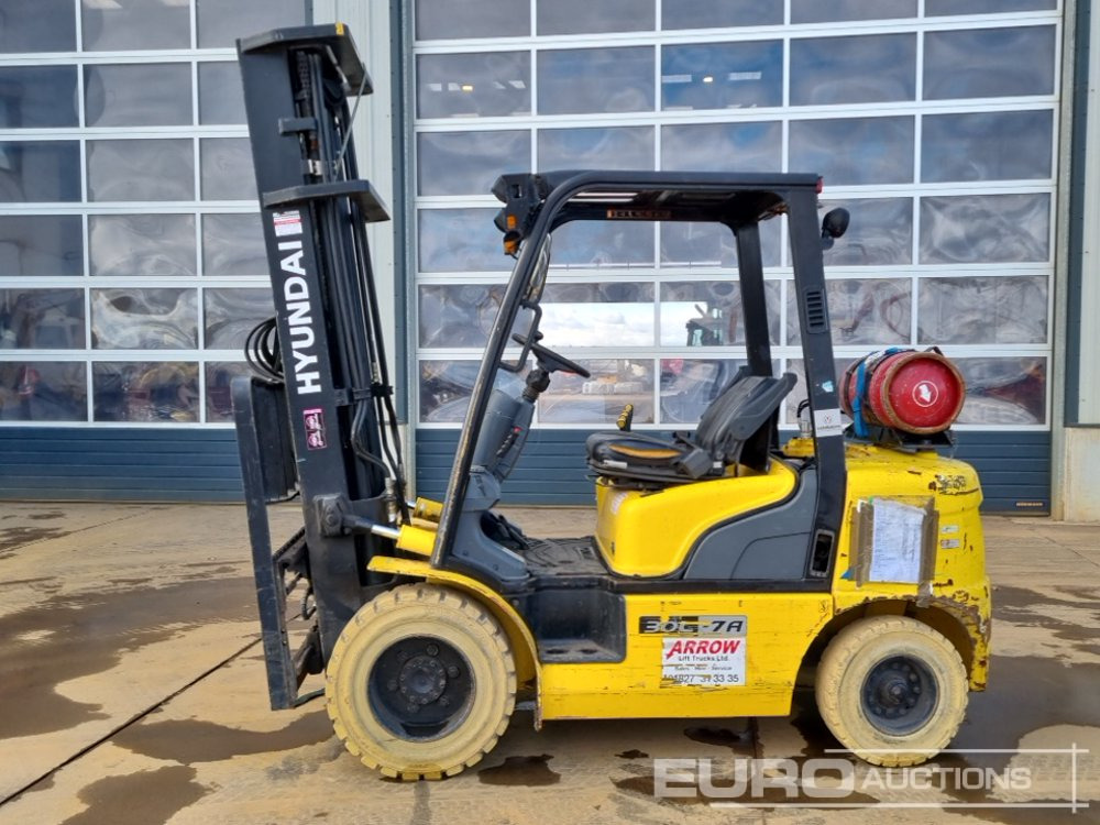 2013 Hyundai 30L-7A - Viljuškar: slika 2 2013 Hyundai 30L-7A - Viljuškar: slika 2