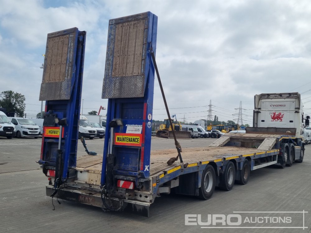 2014 Faymonville Tri Axle Step Frame Low Load Trailer, Neck Ramps, Hydraulic Flip Toe Ramps (Plating Certificate Available) - Niska poluprikolica za prevoz: slika 5 2014 Faymonville Tri Axle Step Frame Low Load Trailer, Neck Ramps, Hydraulic Flip Toe Ramps (Plating Certificate Available) - Niska poluprikolica za prevoz: slika 5