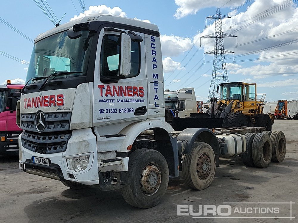 2014 Mercedes Arocs 3240 - Kamion sa golom šasijom i zatvorenom kabinom: slika 1 2014 Mercedes Arocs 3240 - Kamion sa golom šasijom i zatvorenom kabinom: slika 1