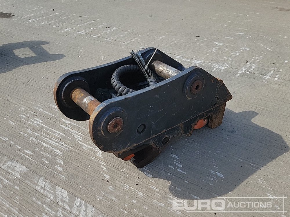 2014 TEFRA Hydraulic Double Lock QH 65mm Pin to suit 13 Ton Excavator - Brza spojnica: slika 1 2014 TEFRA Hydraulic Double Lock QH 65mm Pin to suit 13 Ton Excavator - Brza spojnica: slika 1