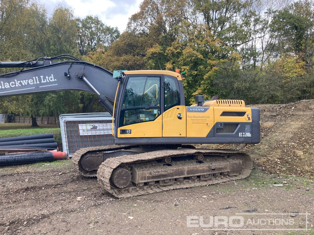 2014 Volvo EC220DL - Bager guseničar: slika 2 2014 Volvo EC220DL - Bager guseničar: slika 2