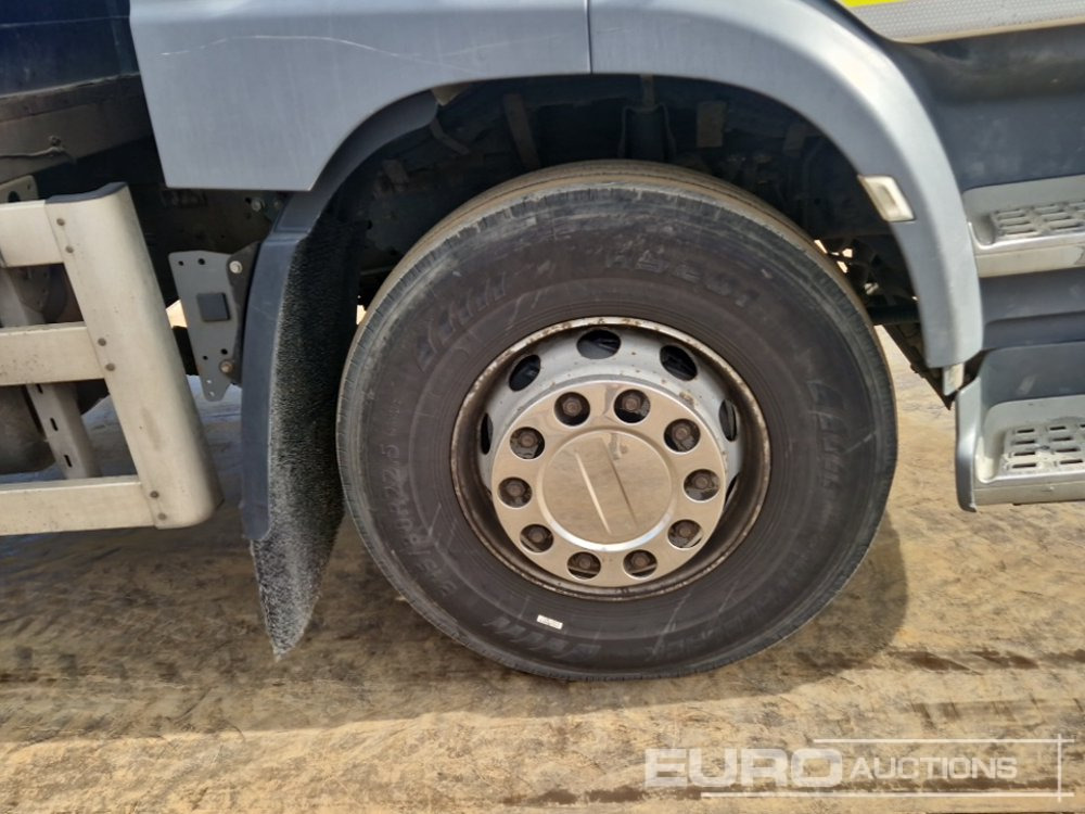 Kamion sa tovarnim sandukom 2015 DAF CR310: slika 12